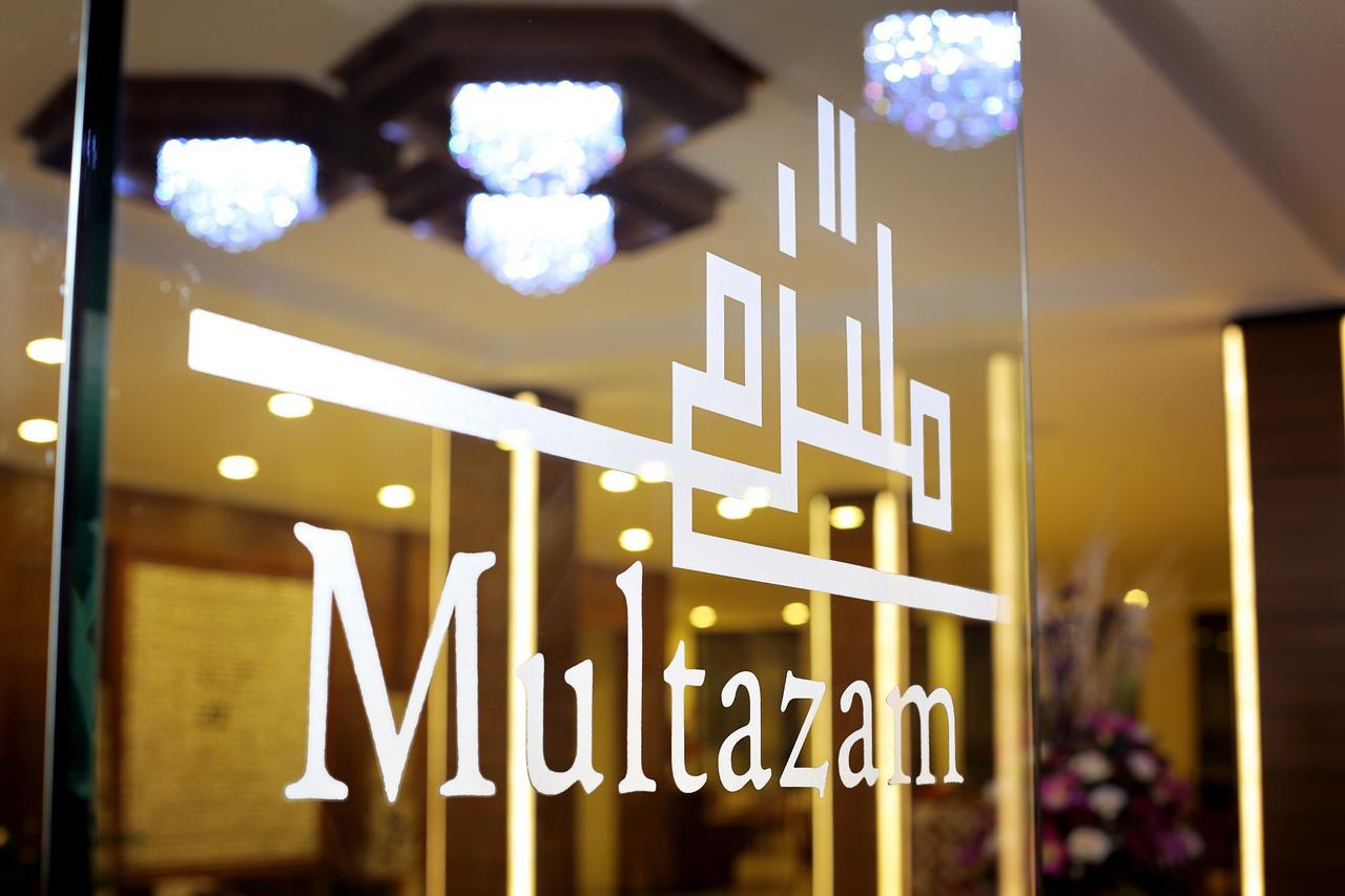 Multazam Hotel Solo Buitenkant foto