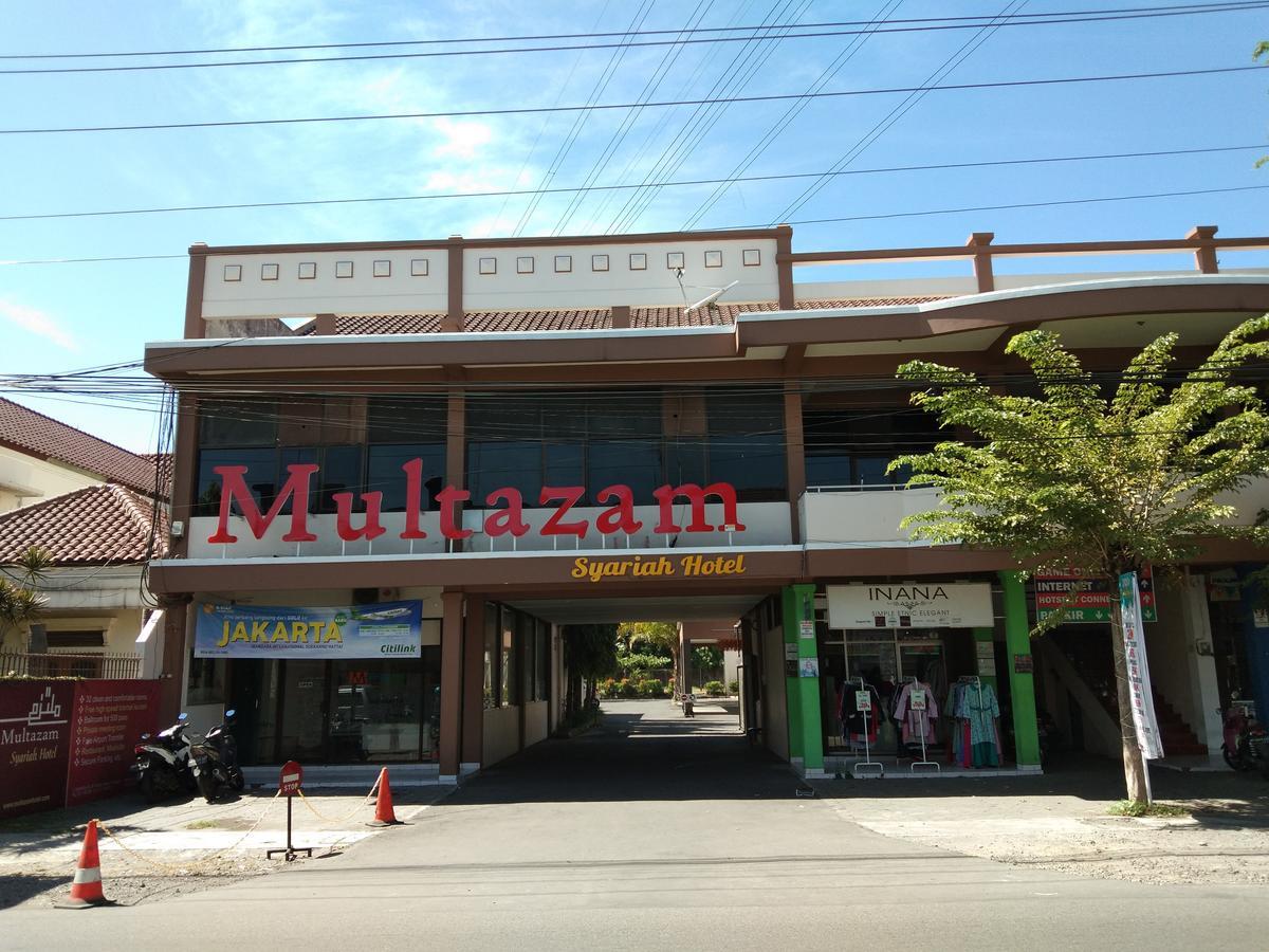Multazam Hotel Solo Buitenkant foto